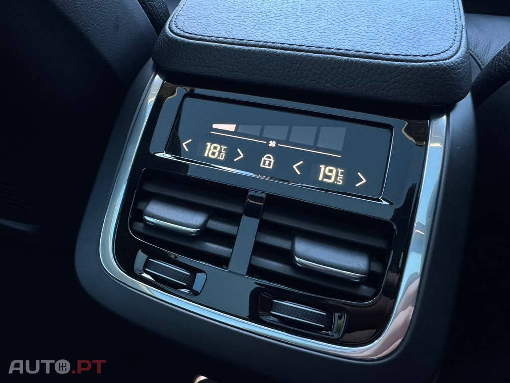 Volvo XC90 2.0 T8 PHEV Inscription Expression AWD