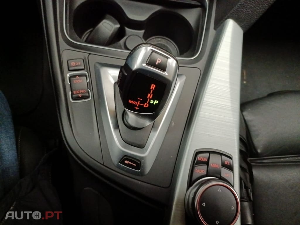 BMW 330 e iPerformance Line Sport