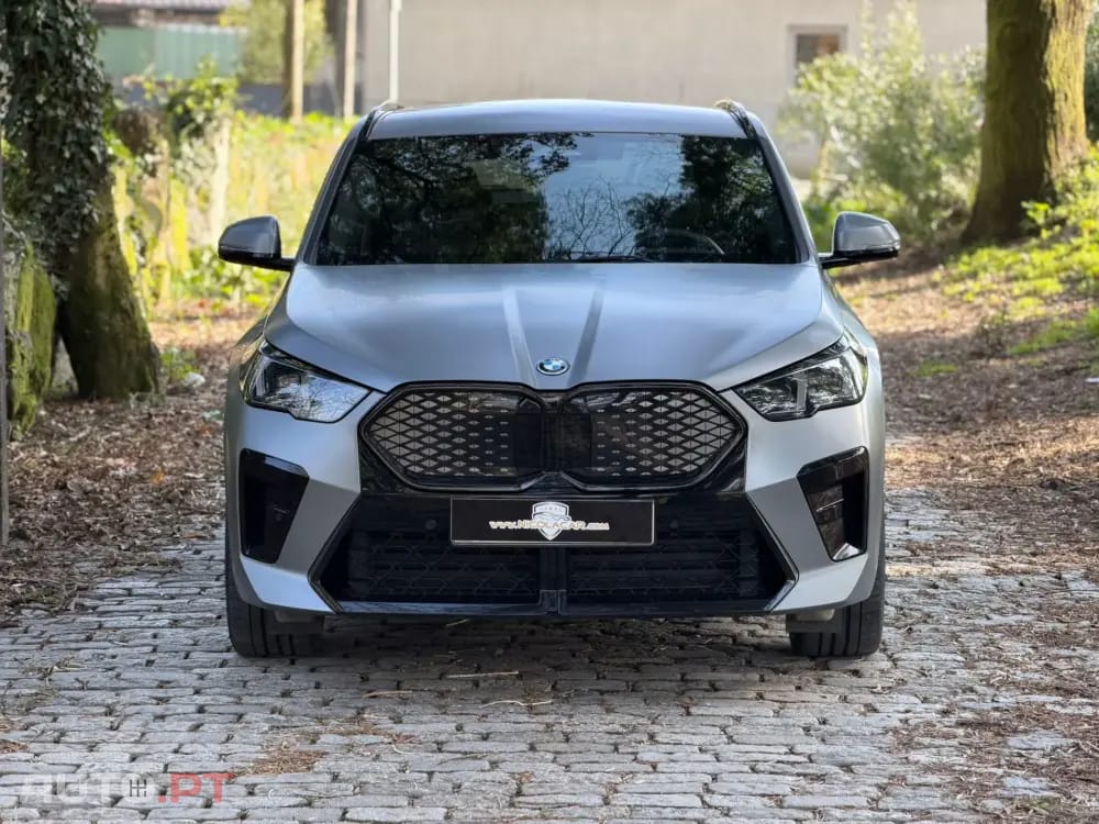 BMW iX2 xDrive30 Pack Desportivo M Pro