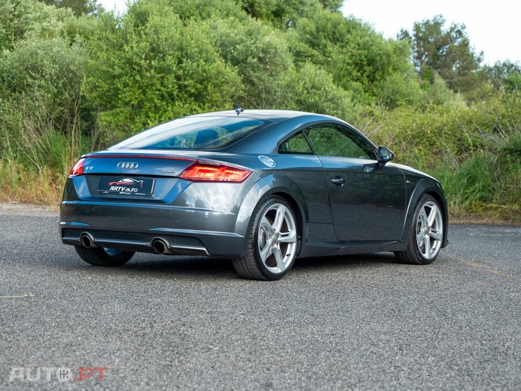 Audi TT 2.0 TFSI quattro S-line S tronic