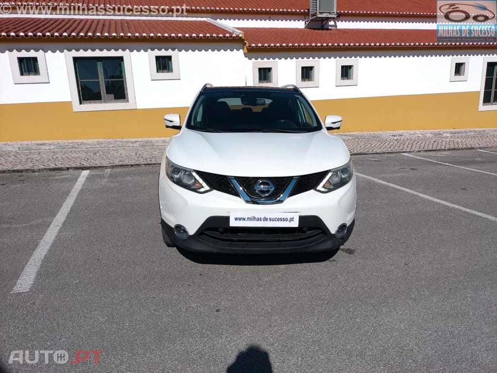 Nissan Qashqai 1.5 dCi Tekna Premium Pele