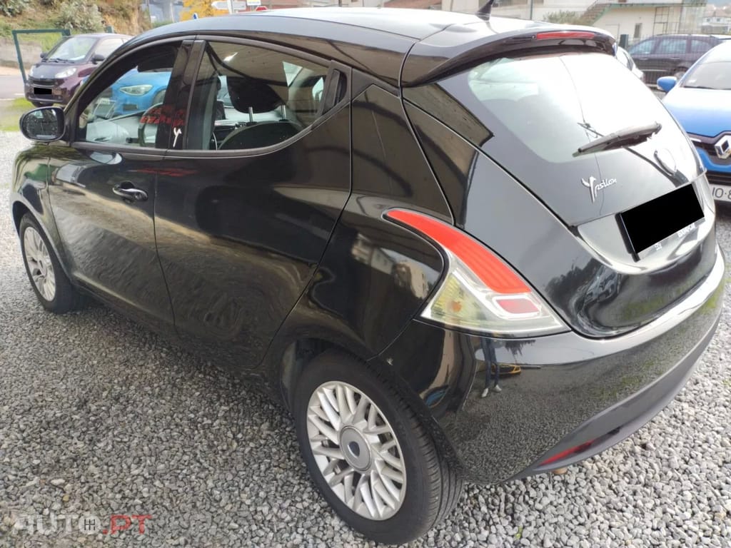 Lancia Ypsilon 1.2 S&S Gold