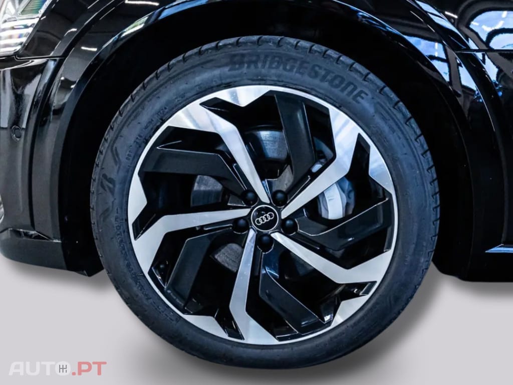 Audi E-Tron I.V.A DEDUTÍVEL 55 Q S LINE