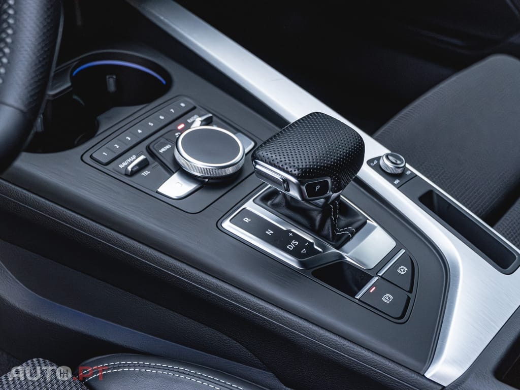 Audi A4 2.0 TDI S-line S tronic