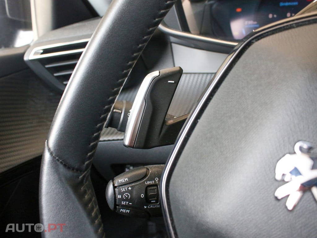 Peugeot 208 1.2 PureTech Allure EAT8