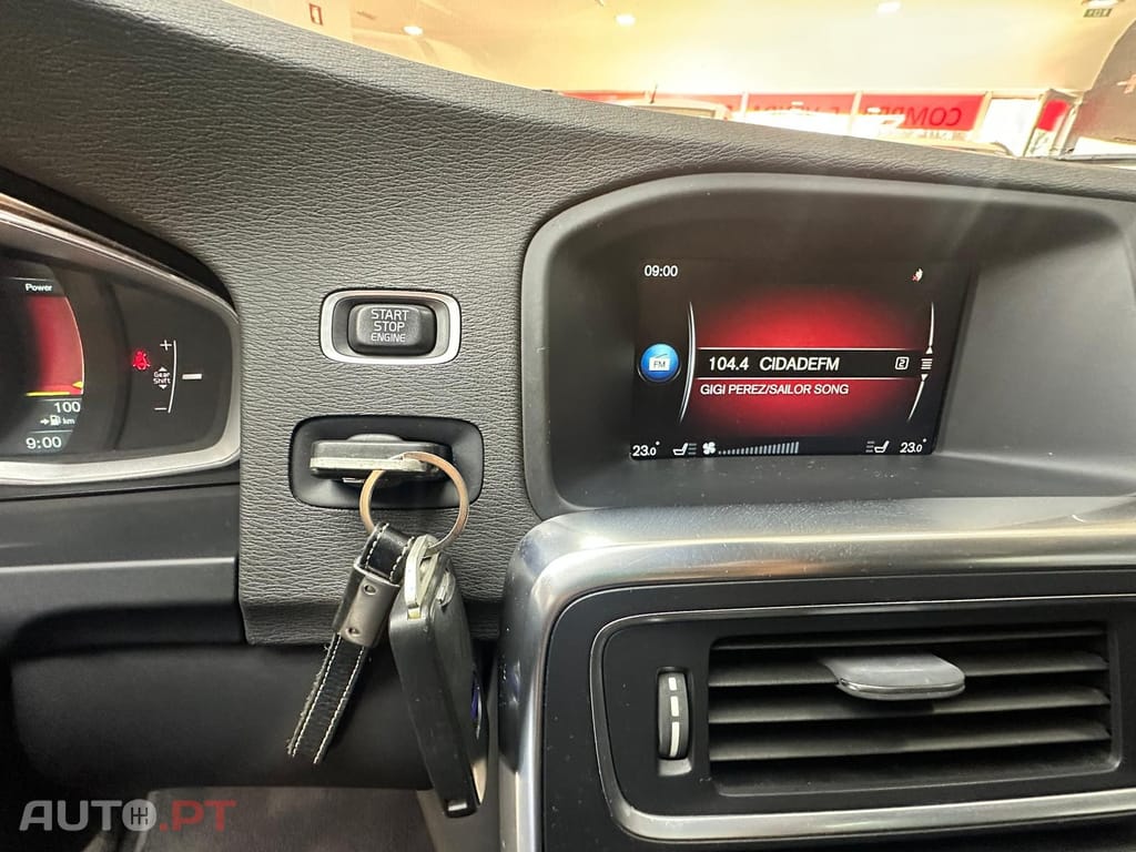 Volvo V60 2.0 D4 Momentum Eco