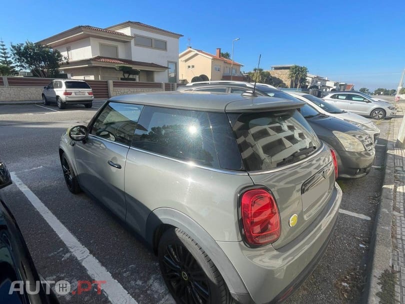 MINI Cooper Cooper SE
