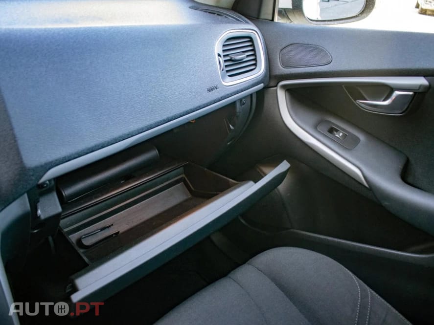 Volvo V40 1.6 D2 Kinetic