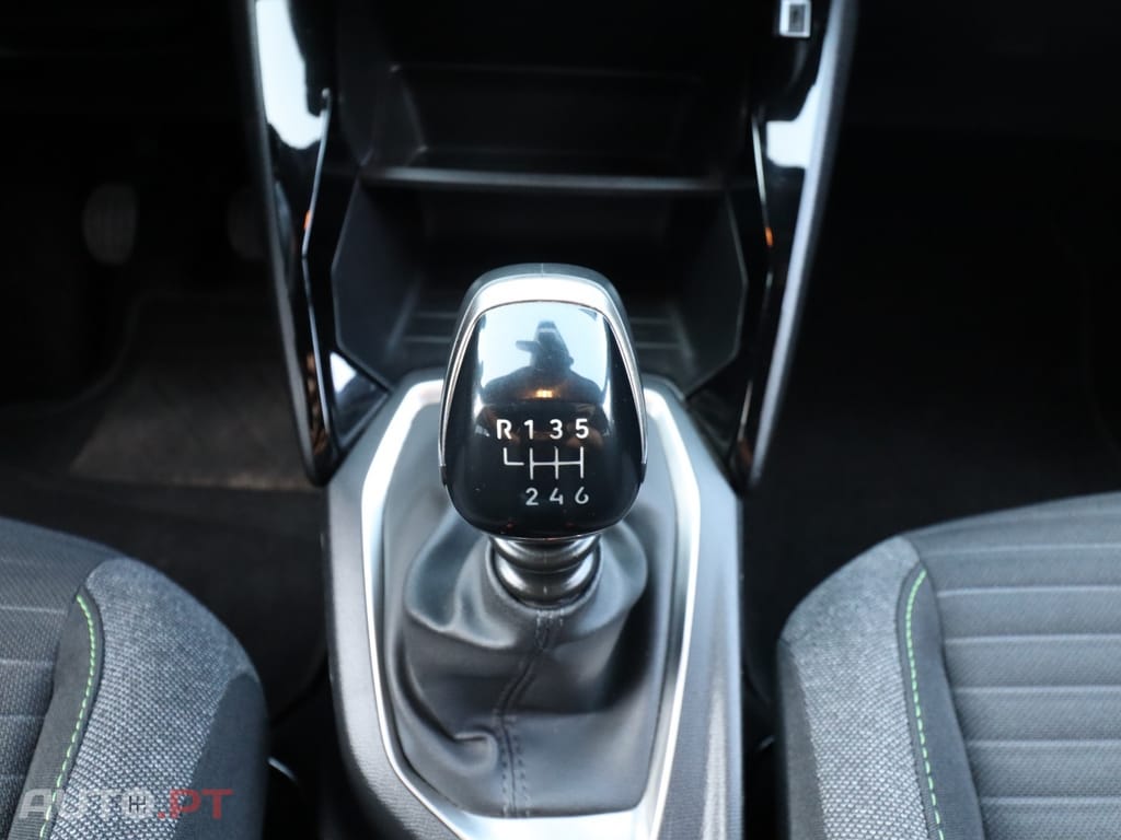 Peugeot 2008 1.2 PureTech Active