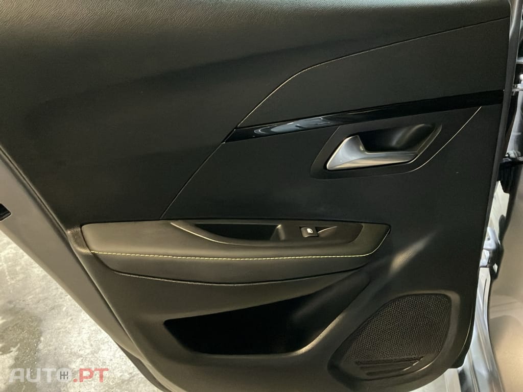 Peugeot E-208 50 KWh GT