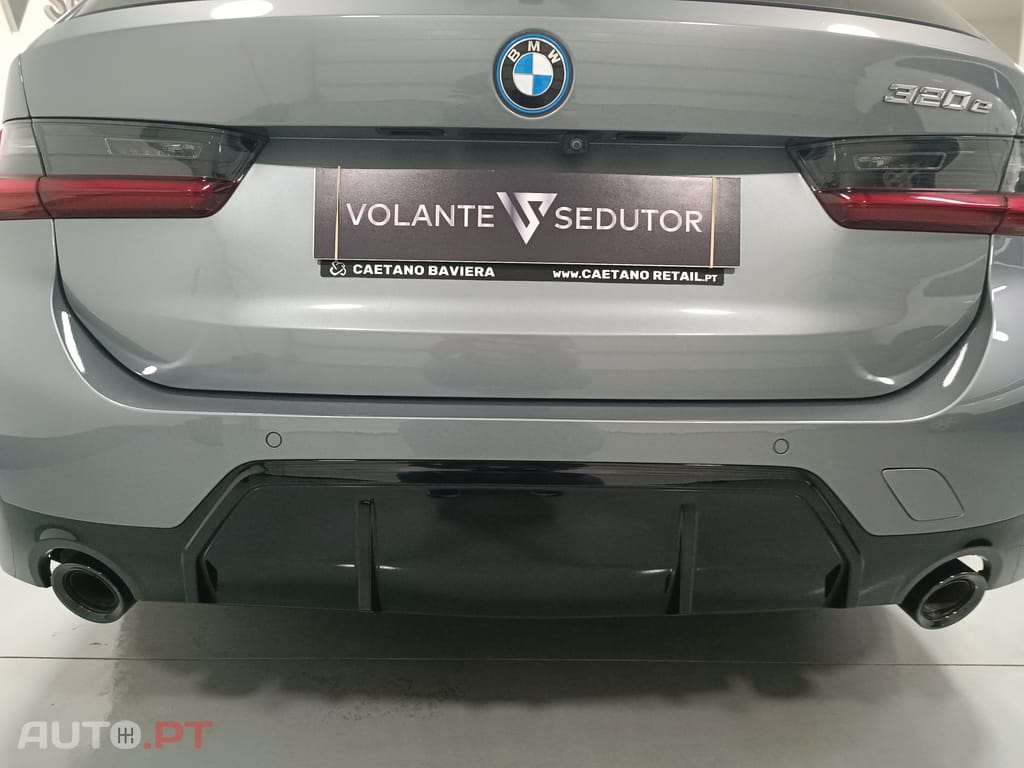 BMW 320 e Pack Desportivo M Auto