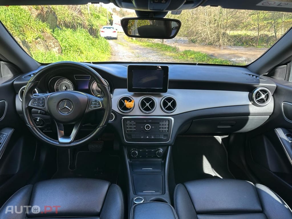 Mercedes-Benz CLA 180 d Shooting Brake Urban Aut.