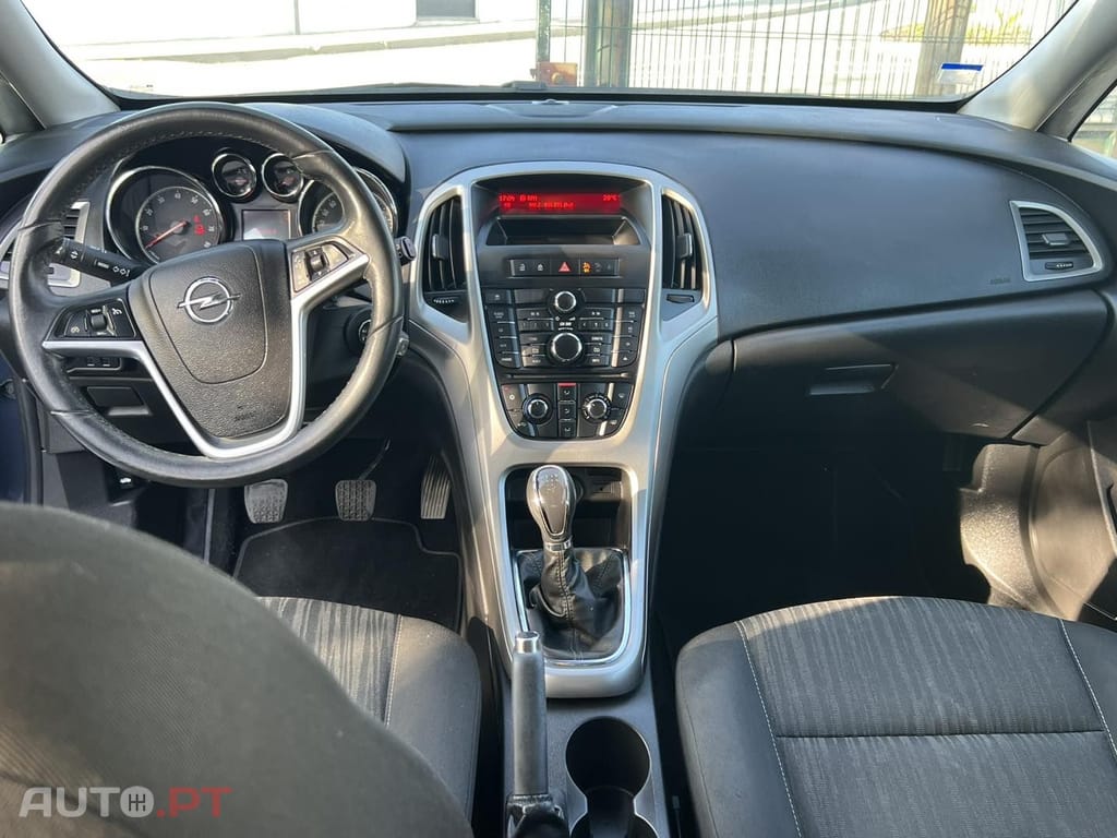 Opel Astra ENJOY