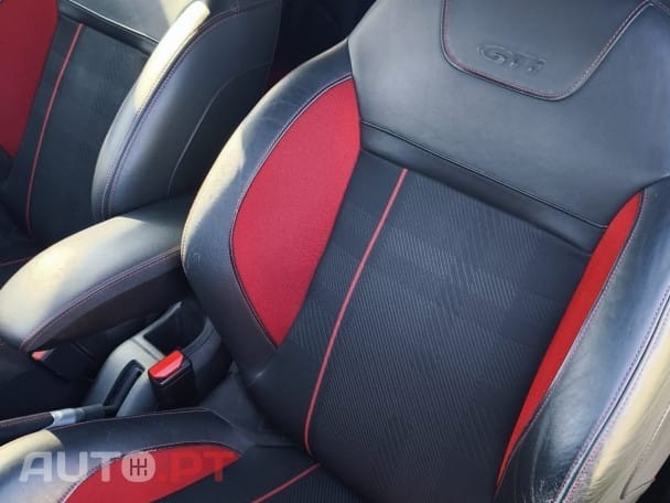 Peugeot 208 1.6 THP GTi