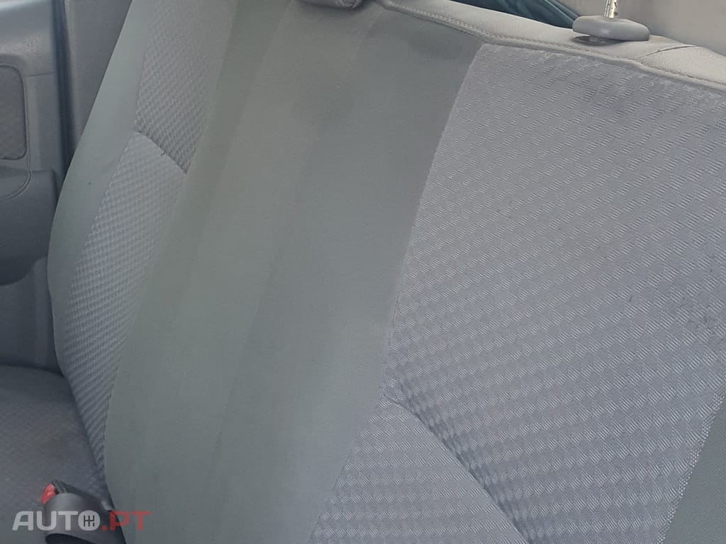 Toyota Hilux 2.5 D 4D 4x2