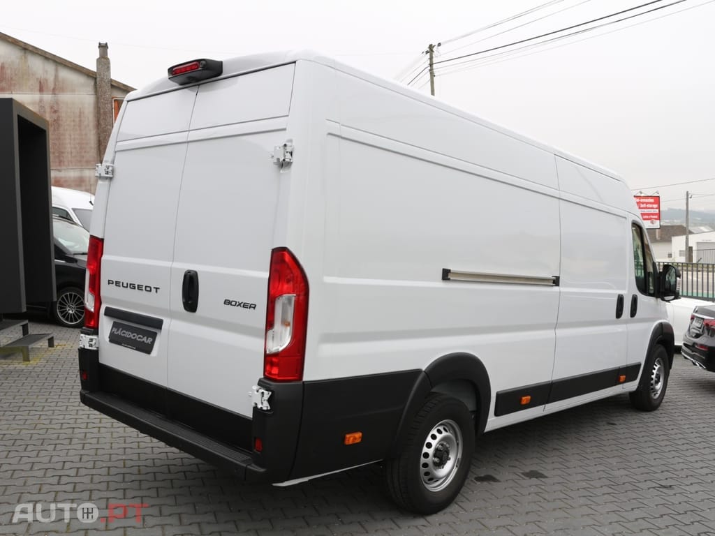 Peugeot Boxer 2.2 BlueHDi 435 L4H2 Pro