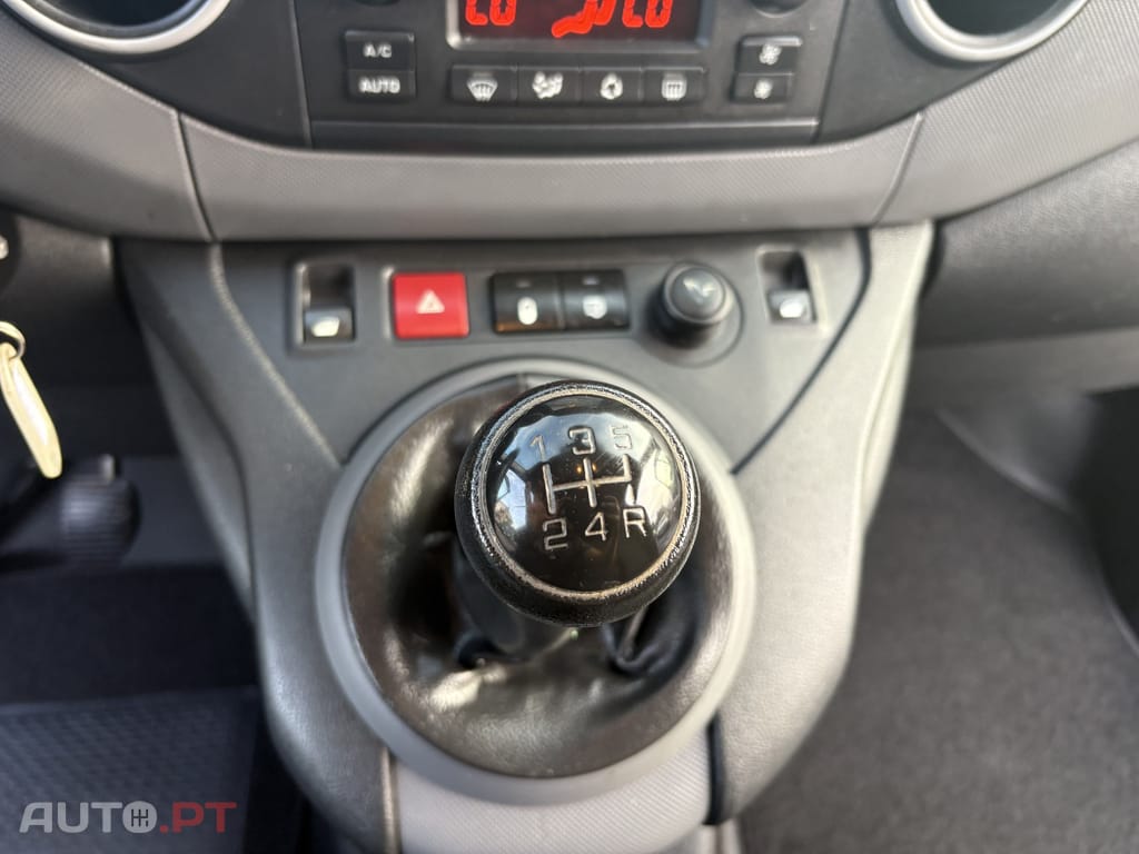 Peugeot Partner 1.6 BlueHDi L1 Premium 3L