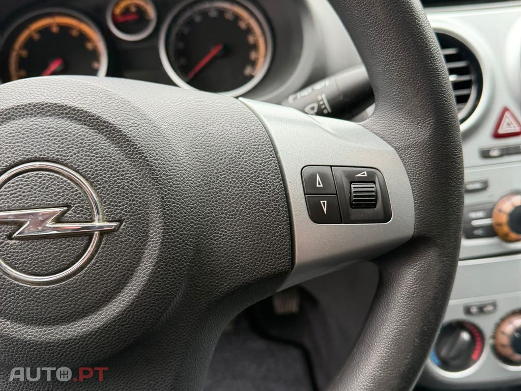 Opel Corsa 1.2 Connect Easytronic