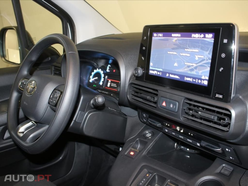 Toyota Proace City 50 kWh Medium Business Look