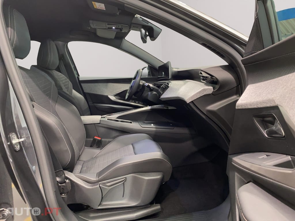 Peugeot 3008 1.2 Hybrid Allure e-DCS6