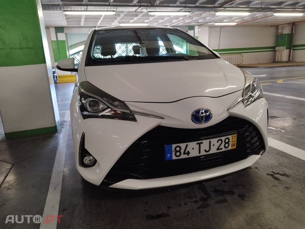 Toyota Yaris 1.5 Hybrid 101 CV