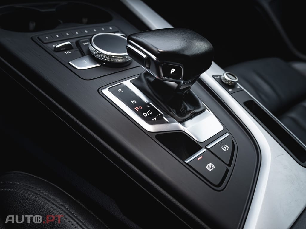 Audi A4 2.0 TDI S-line S tronic