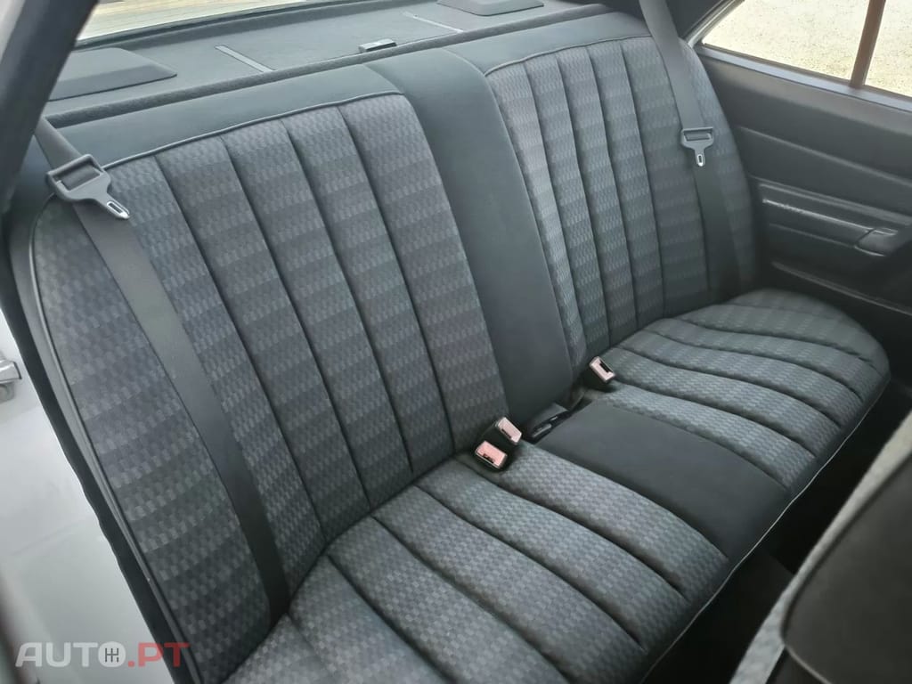 Mercedes-Benz 190 190 E 1.8