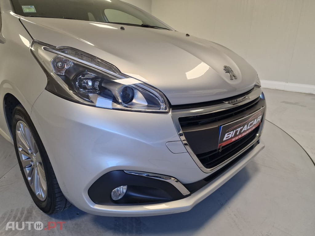 Peugeot 208 1.2 STYLE