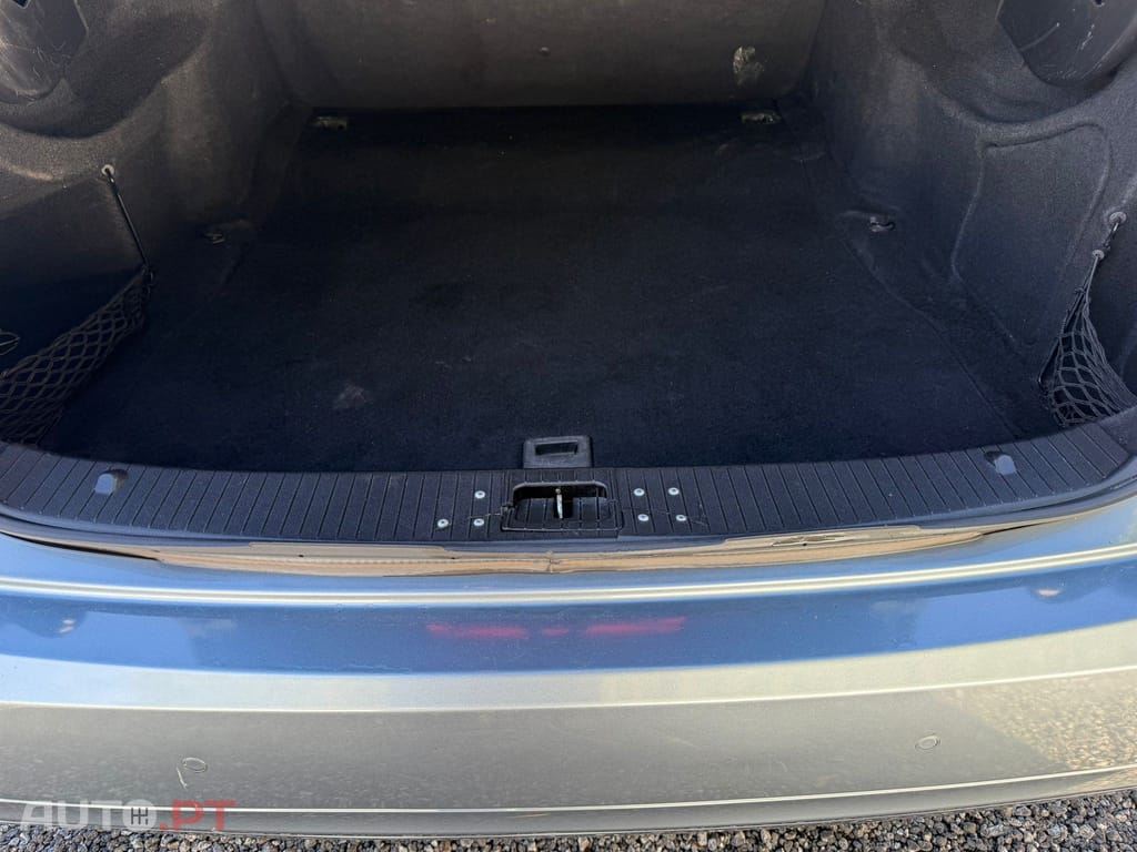 Mercedes-Benz E 220 CDi Avantgarde BlueEf. Auto.