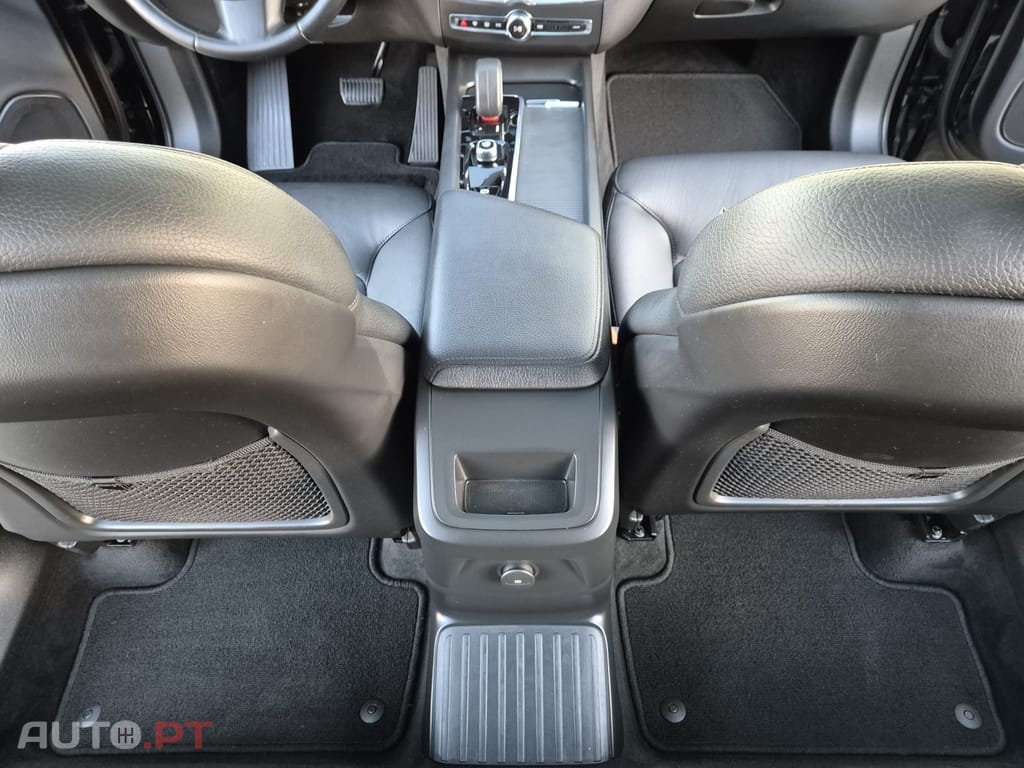 Volvo XC60 2.0 T6 PHEV Inscription AWD