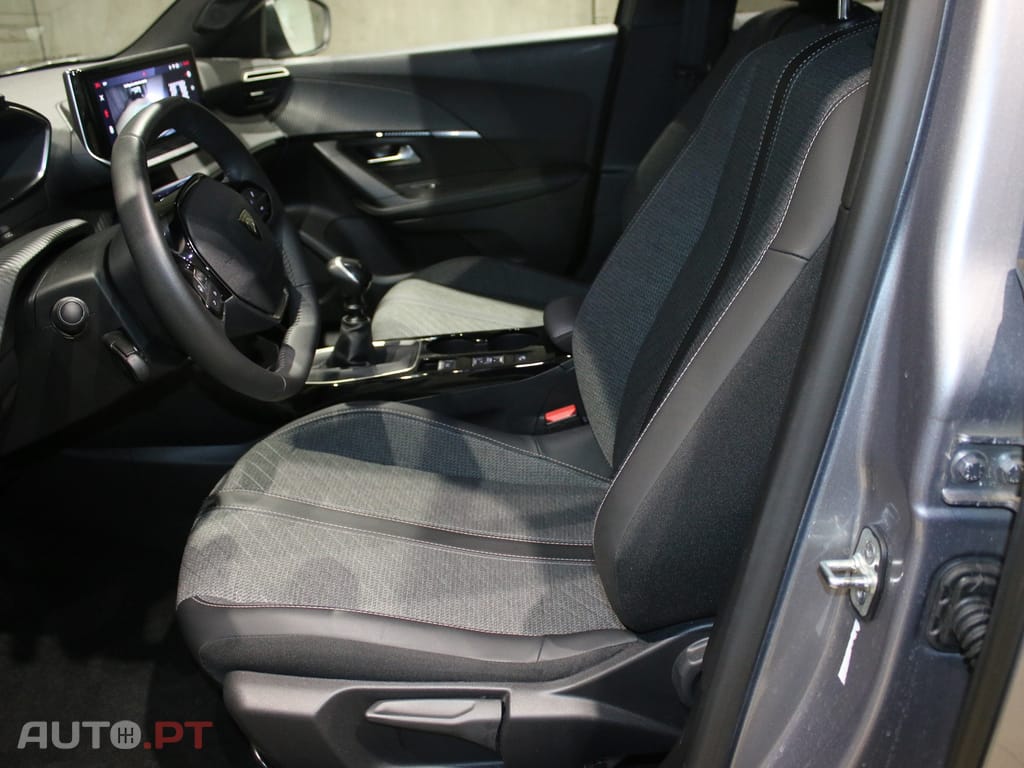 Peugeot 2008 1.2 PureTech Allure