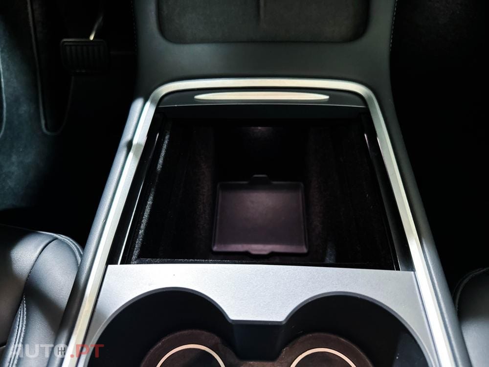 Tesla Model Y Long Range Dual Motor AWD