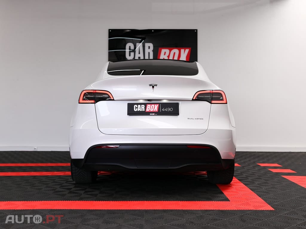 Tesla Model Y Long Range Dual Motor AWD