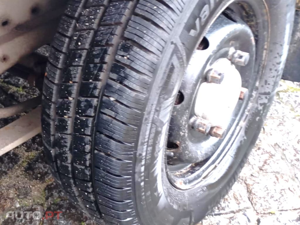 Renault Master 2.5 D 80HP Contentor de Fibra