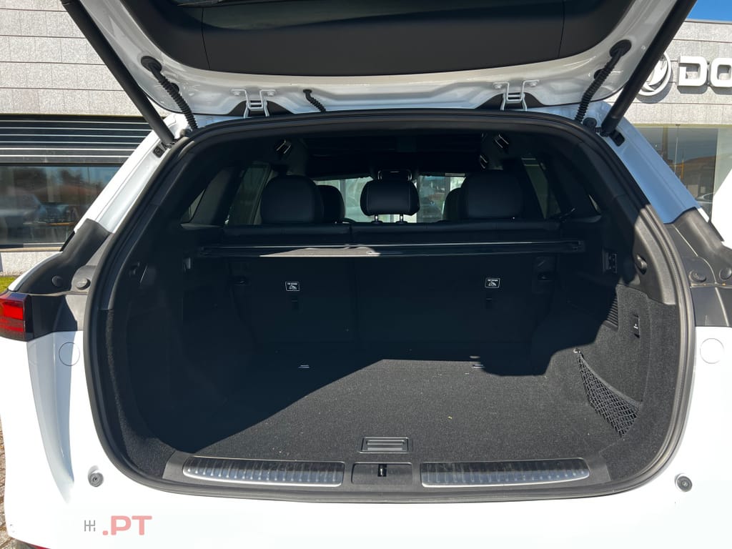 XPeng G9 98 kWh AWD Performance