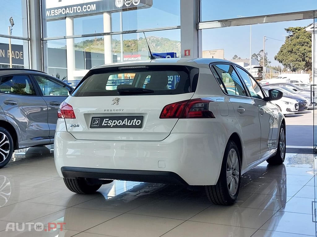 Peugeot 308 1.5 BlueHDi Business Line