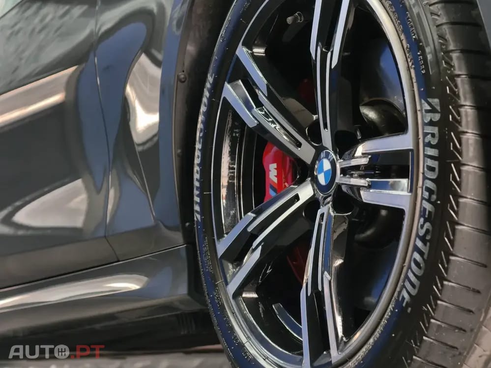 BMW 330 e Pack Desportivo M Pro Auto