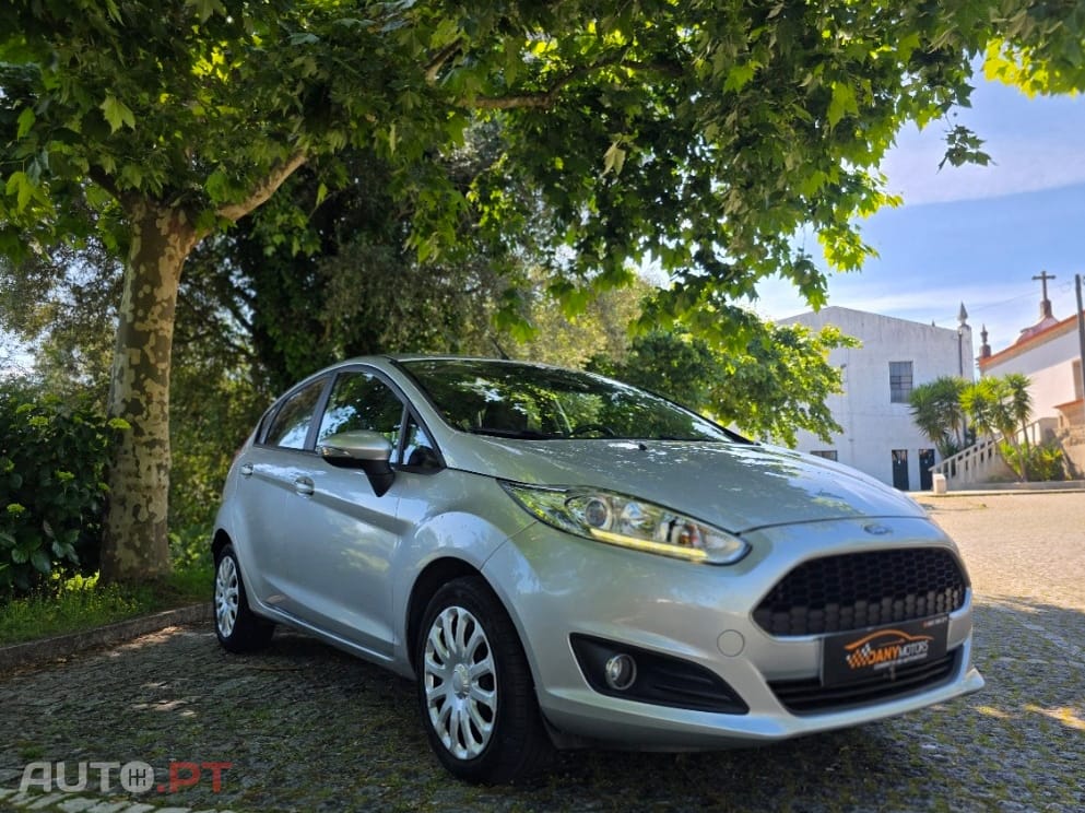 Ford Fiesta 1.0 EcoBoost S&S TITANIUM