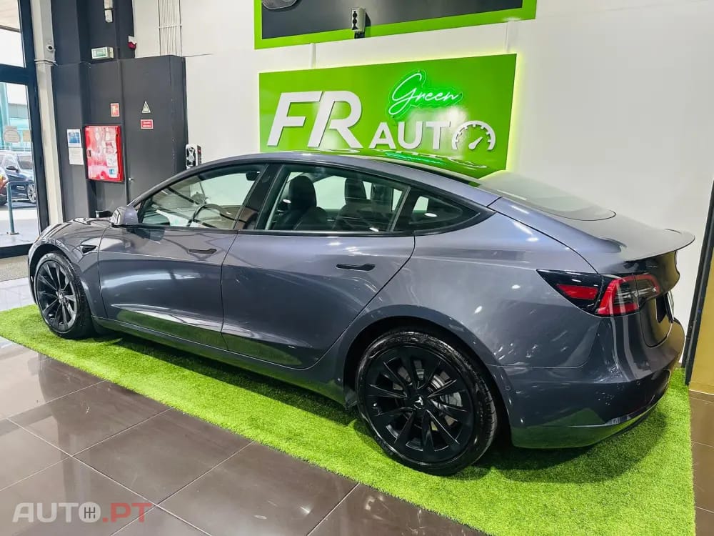 Tesla Model 3 Standard RWD