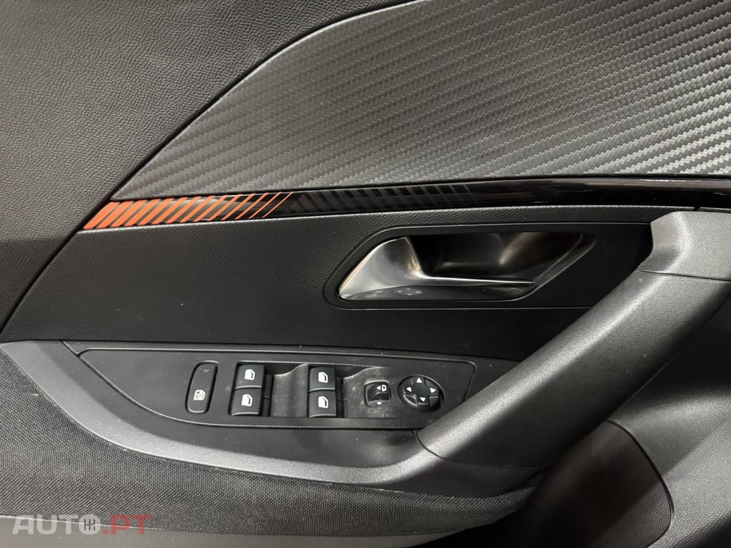 Peugeot 2008 1.2 PureTech Active Pack