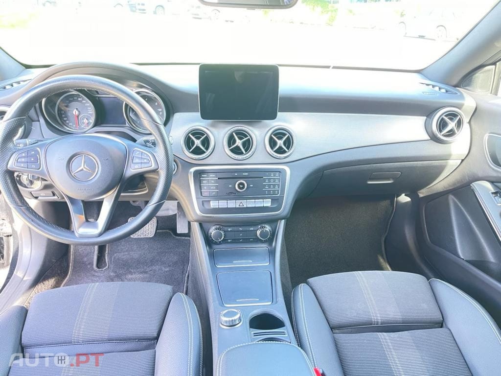 Mercedes-Benz CLA 180 D