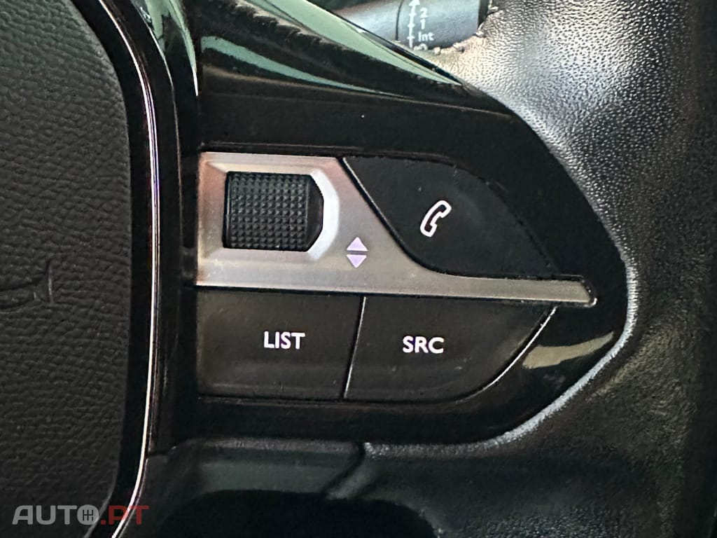 Peugeot 2008 1.2 PureTech Active Pack