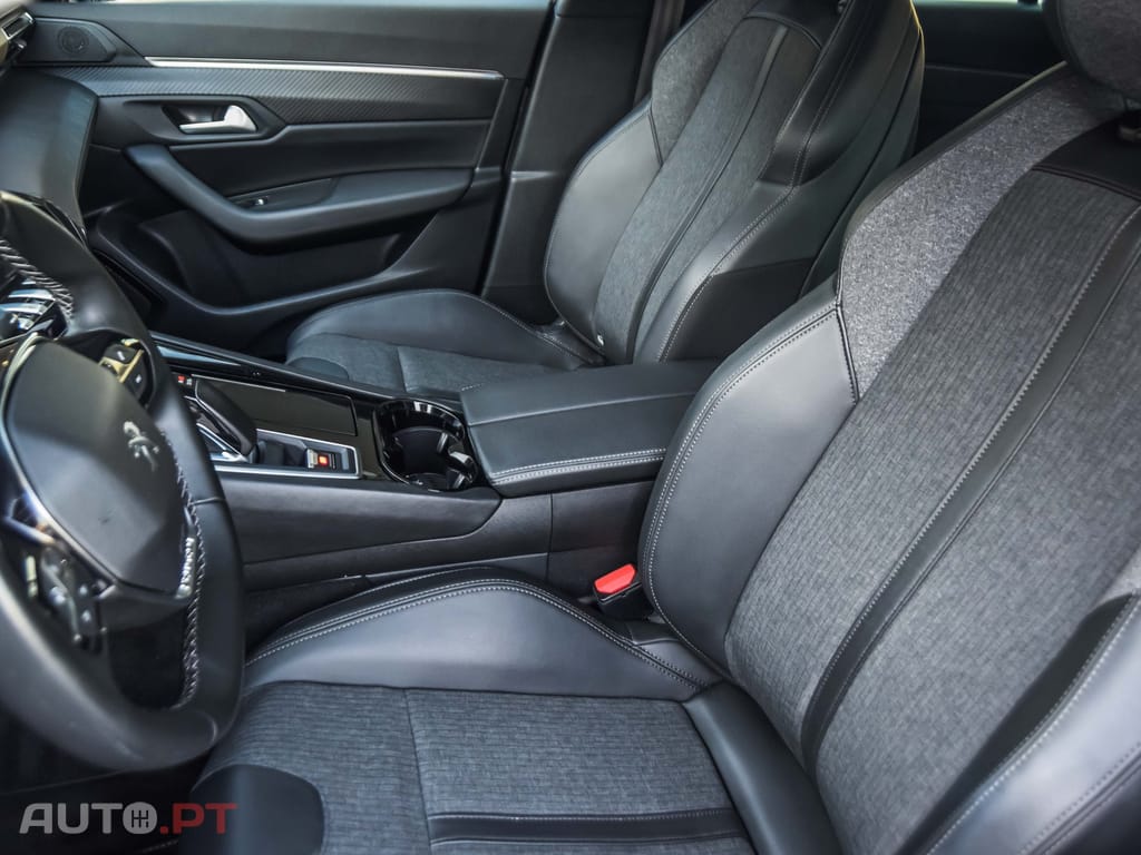 Peugeot 508 1.6 Hybrid Allure Pack e-EAT8