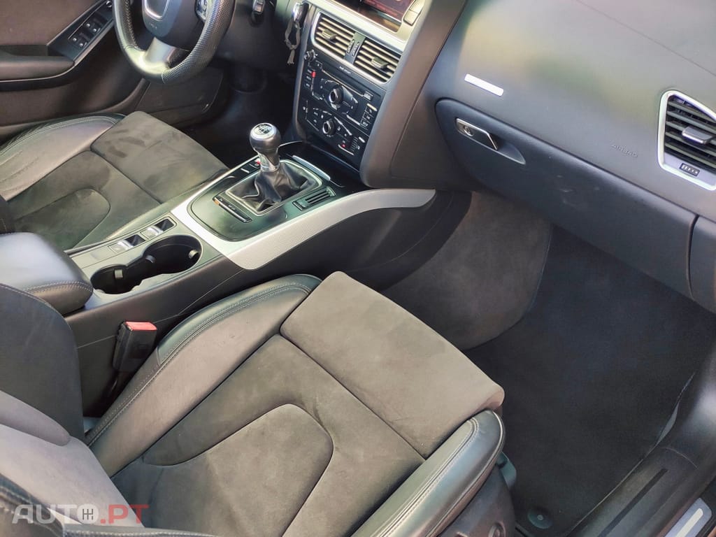 Audi A5 2.0 TDi S-line