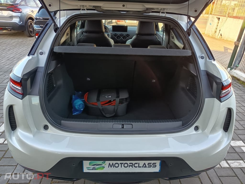 DS DS3 Crossback E-Tense Performance Line