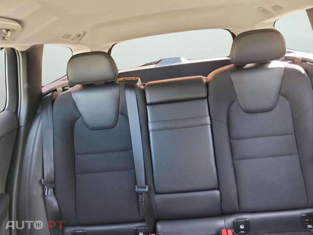 Volvo V60 2.0 T8 AWD TE Momentum