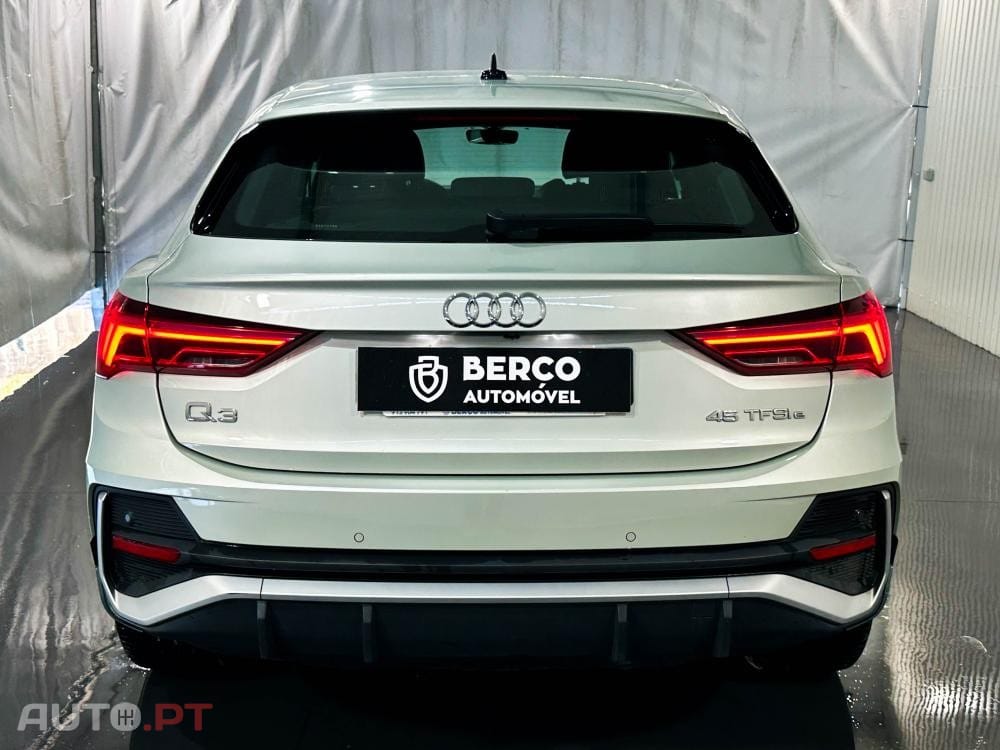 Audi Q3 45 TFSIe S line S tronic