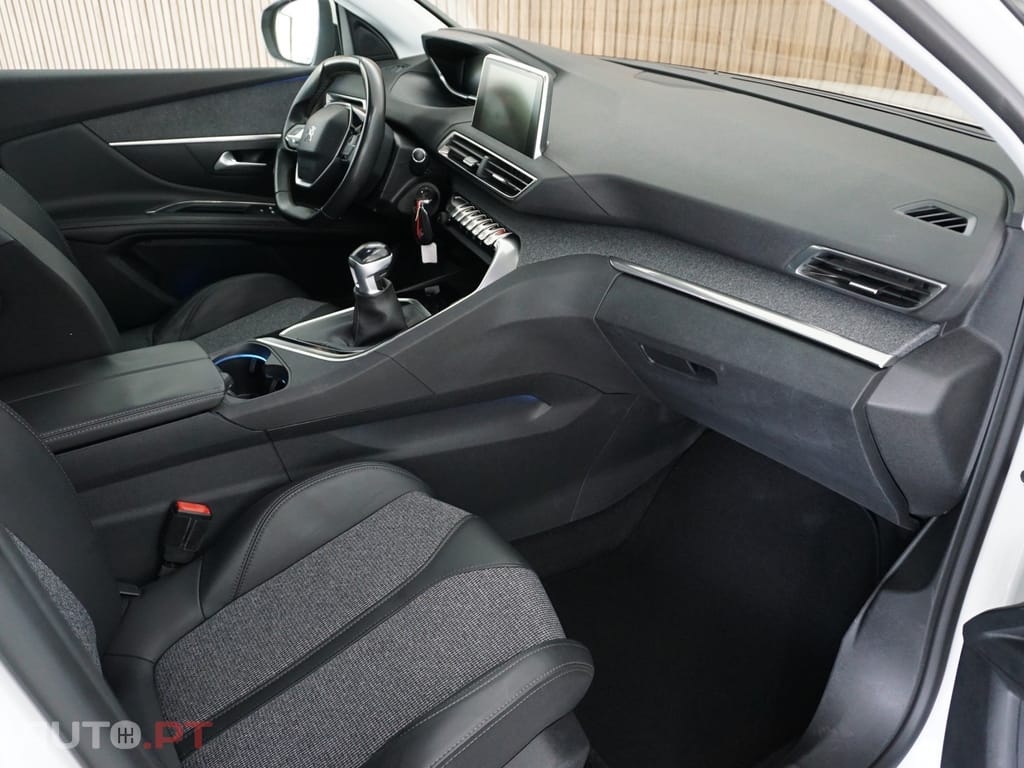 Peugeot 3008 1.2 PureTech Allure