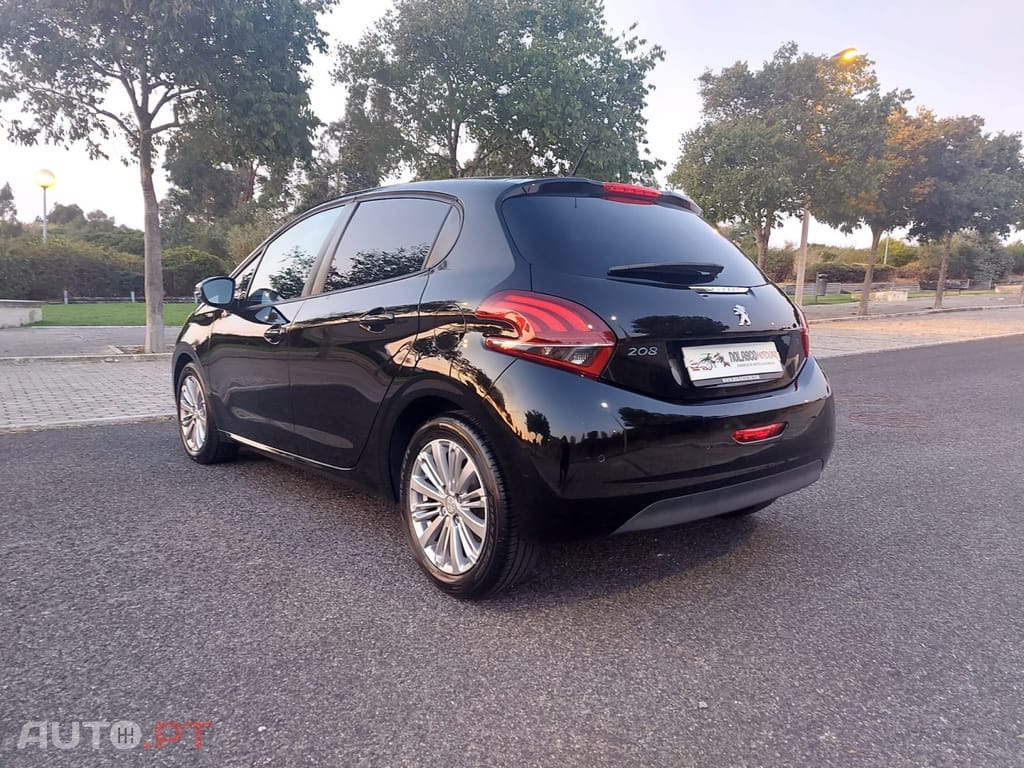 Peugeot 208 1.6 BlueHDi Style