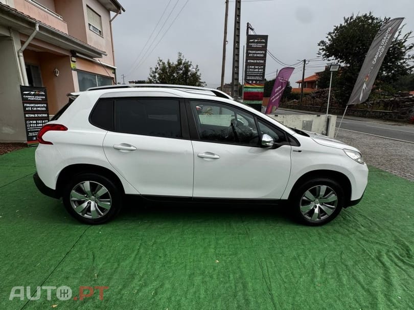 Peugeot 2008 1.2 PureTech Style
